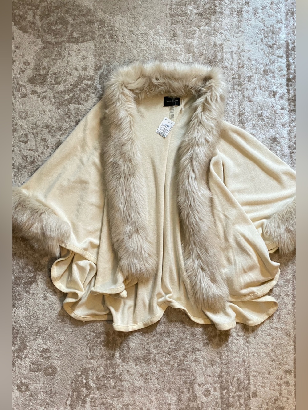 NWT Dolce Cabo Cream Faux-Fur Front & Cuff Trim Cape Poncho Sweater S/M